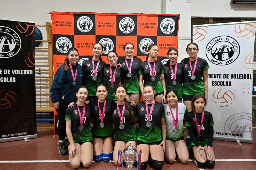 Selección Mini de Vóleibol logra un histórico segundo lugar en la Liga Oriente