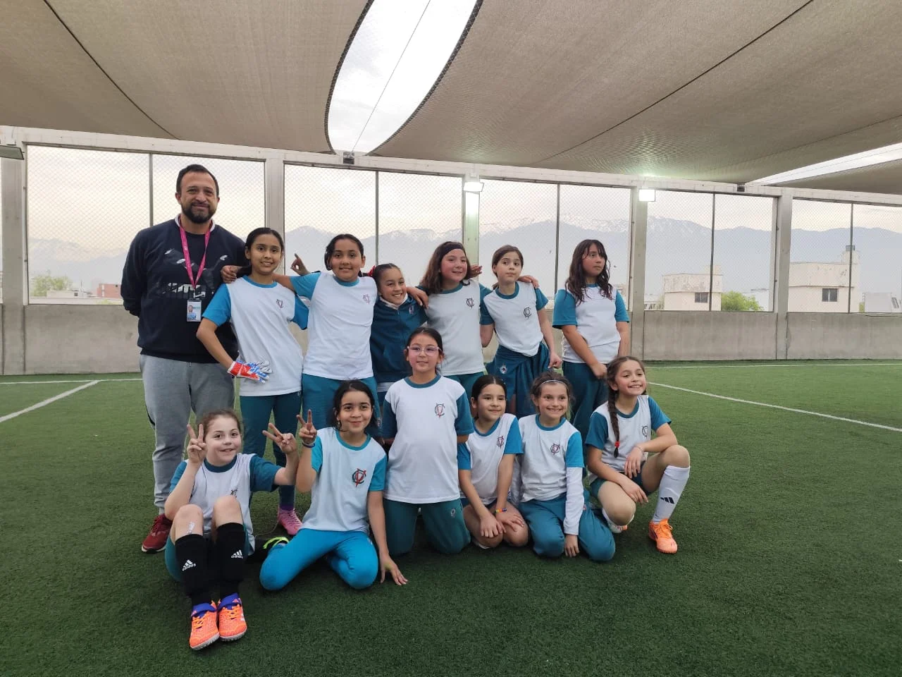 Taller de Fútbol Femenino suma un nuevo triunfo en encuentro amistoso