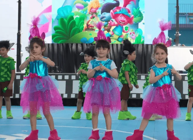 K-Pop Dancers